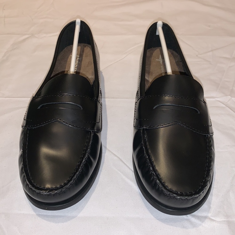 Eastland Classic II Womens Leather Loafer 7.5 wide